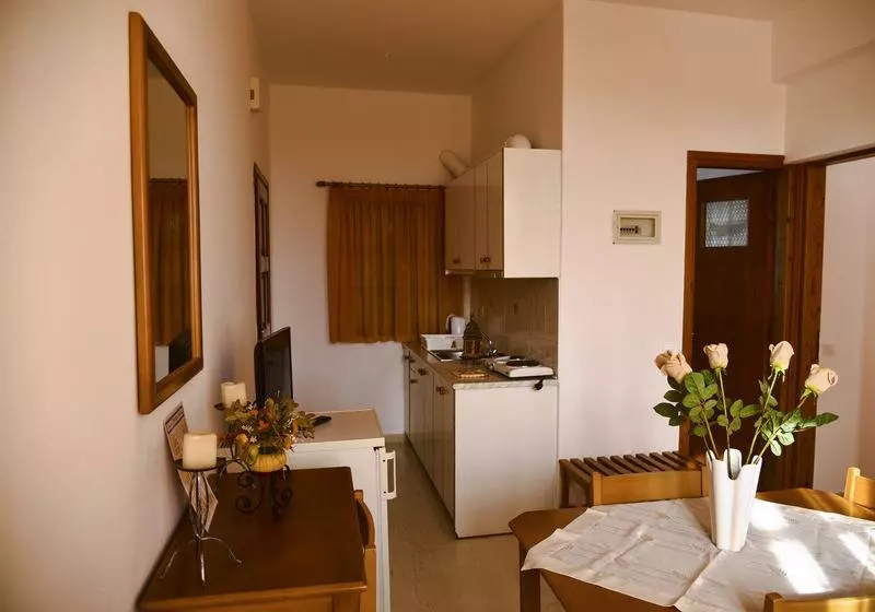 آپارتمان 1 خوابه, Villa Angira