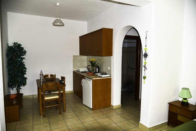 דירת חדר, Villa Angira