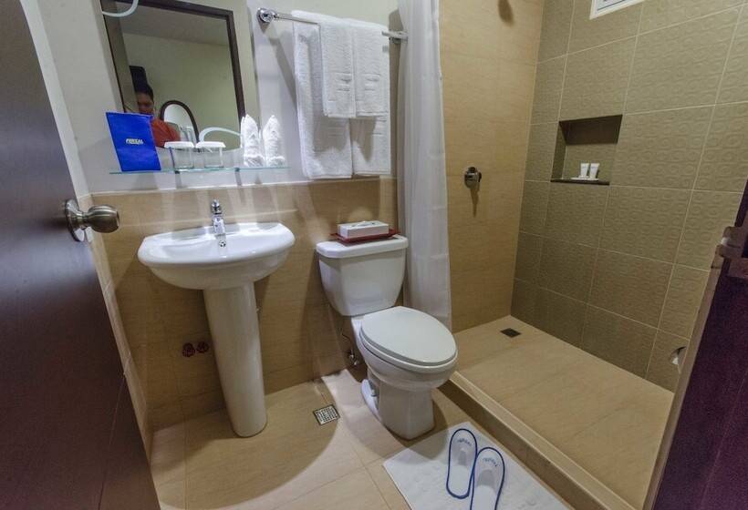 اتاق لوکس, Fersal Hotel   Puerto Princesa