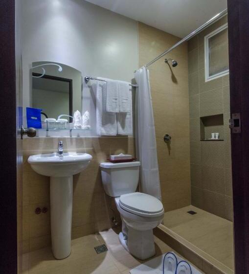 اتاق لوکس یک تخته, Fersal Hotel   Puerto Princesa