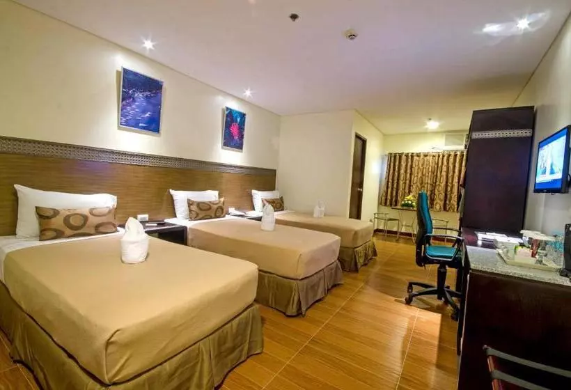 デラックストリプルルーム, Fersal Hotel   Puerto Princesa