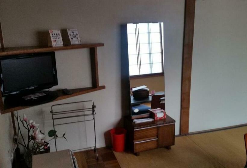 غرفة قياسية حمام مشترك, Henmi Ryokan