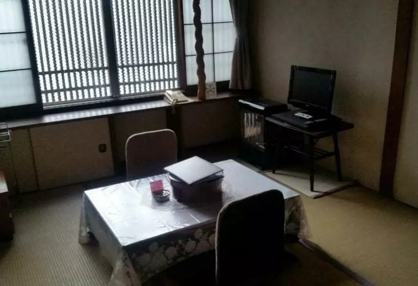 バス共有のスタンダードルーム, Henmi Ryokan