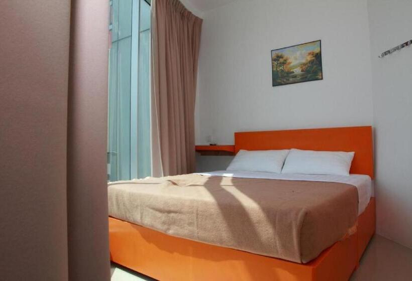 اتاق لوکس, 1 Hotel Kuchai Lama