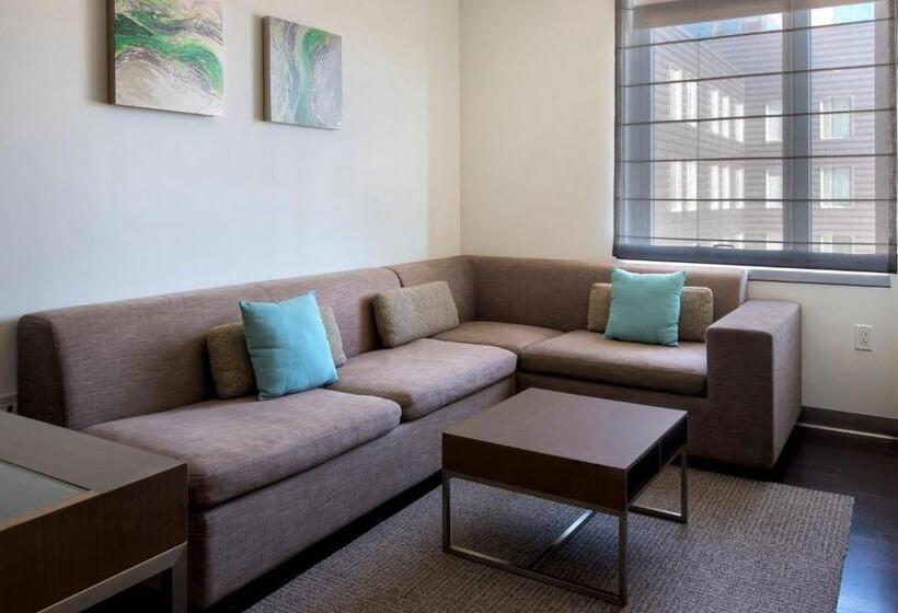 스위트 킹사이즈 침대, Element Boston Seaport District