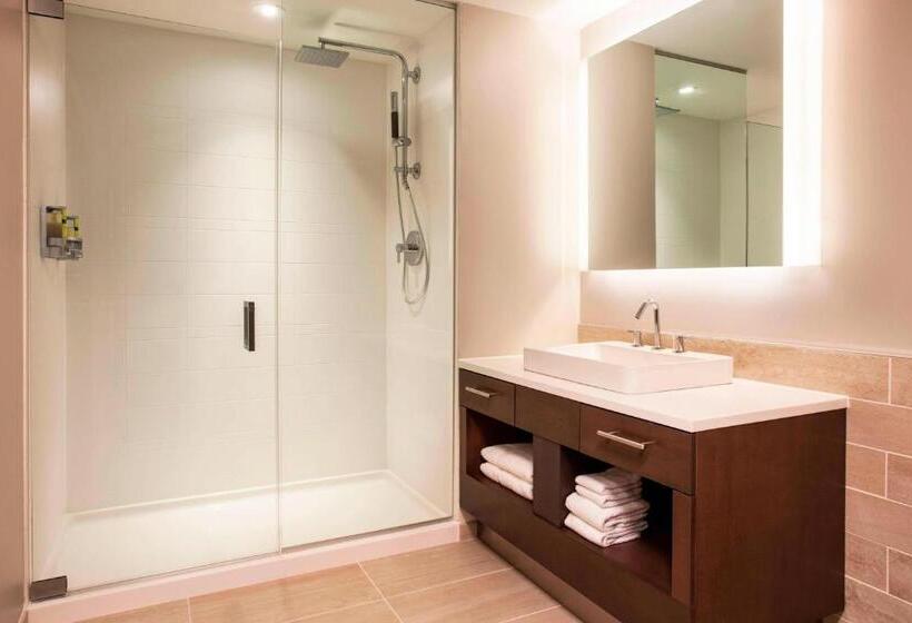 جناح سرير كينج, Element Boston Seaport District