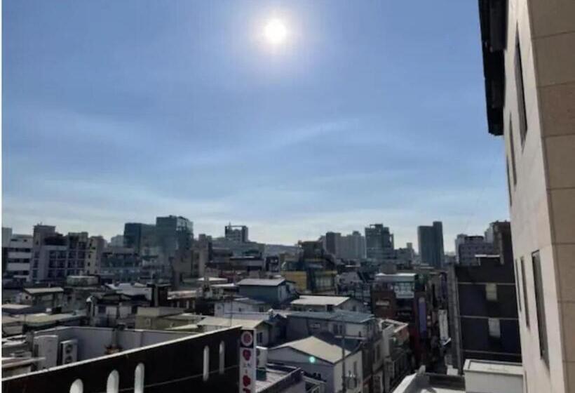 Quarto Economy, Friendly Dh Naissance Hotel By Mindrum Group