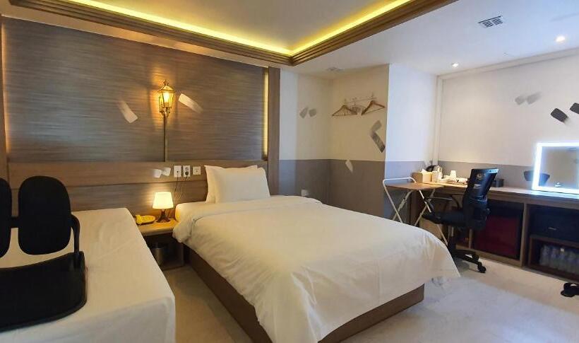 Quarto Estandar, Friendly Dh Naissance Hotel By Mindrum Group