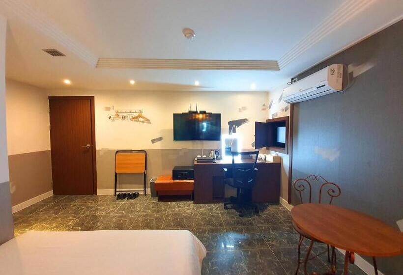 스탠다드 룸, Friendly Dh Naissance Hotel By Mindrum Group