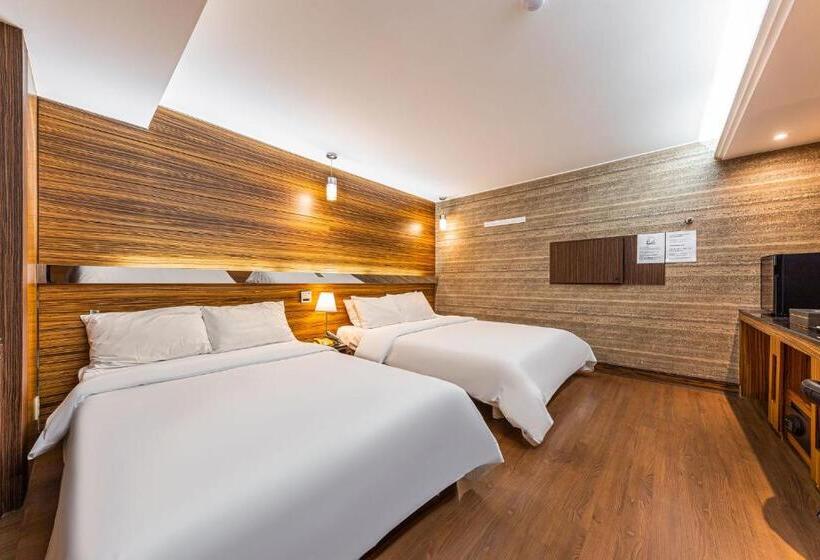 디럭스 패밀리 룸, Friendly Dh Naissance Hotel By Mindrum Group