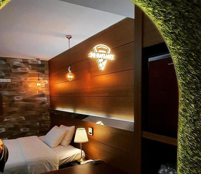 Quarto Familiar Deluxe, Friendly Dh Naissance Hotel By Mindrum Group