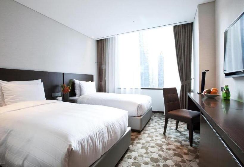 Quarto Familiar, Lotte City Hotel Myeongdong