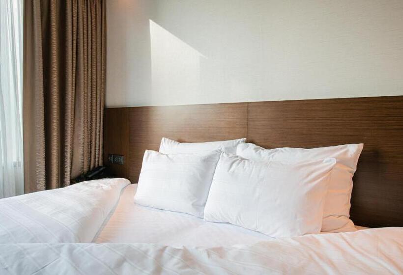 Quarto Superior, Lotte City Hotel Myeongdong