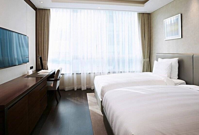 Quarto Superior, Lotte City Hotel Myeongdong
