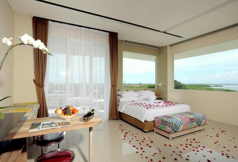 غرفة عائلية, Mahogany