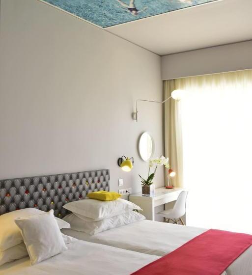 Номер Deluxe Вид на Бассейн, Pestana Alvor South Beach Premium Suite