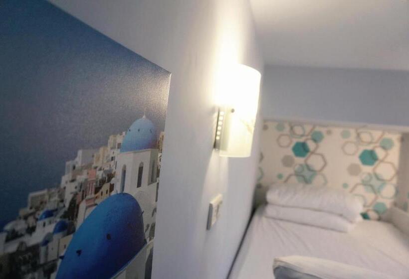 تختخواب در اتاق مشترک, Say Love