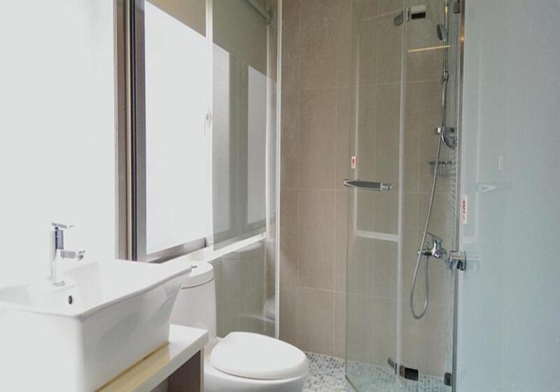 اتاق استاندارد سه نفره, Say Love