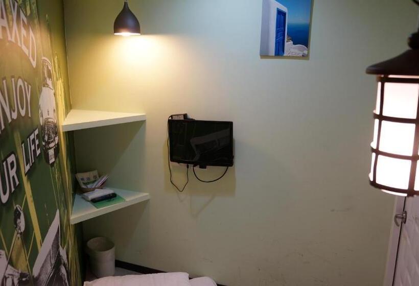 اتاق استاندارد یک نفره, Say Love