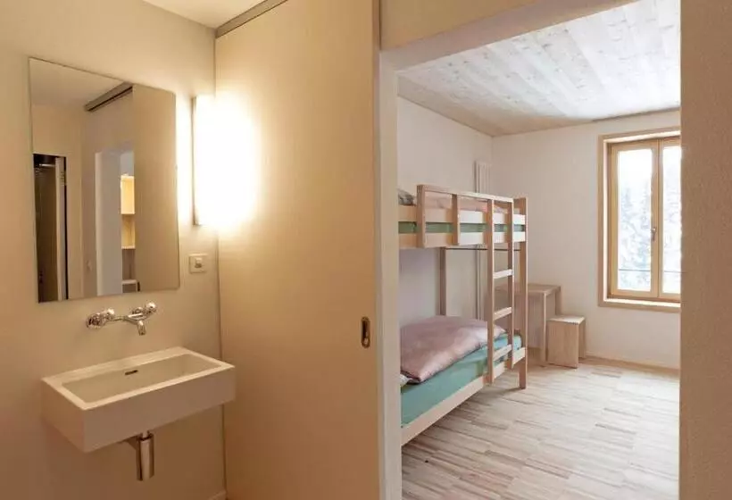 اتاق استاندارد چهار تخته, St. Moritz Youth Hostel