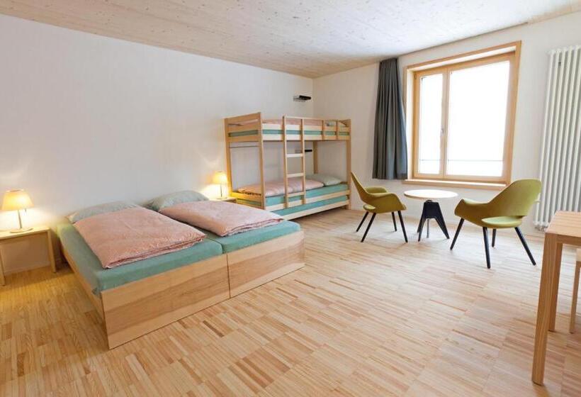 Четырехместный Номер Стандарт, St. Moritz Youth Hostel