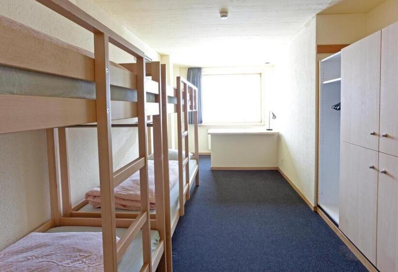 Номер Стандарт Совместная Ванная, St. Moritz Youth Hostel