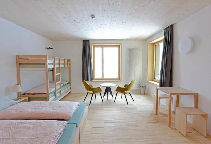 اتاق استاندارد, St. Moritz Youth Hostel