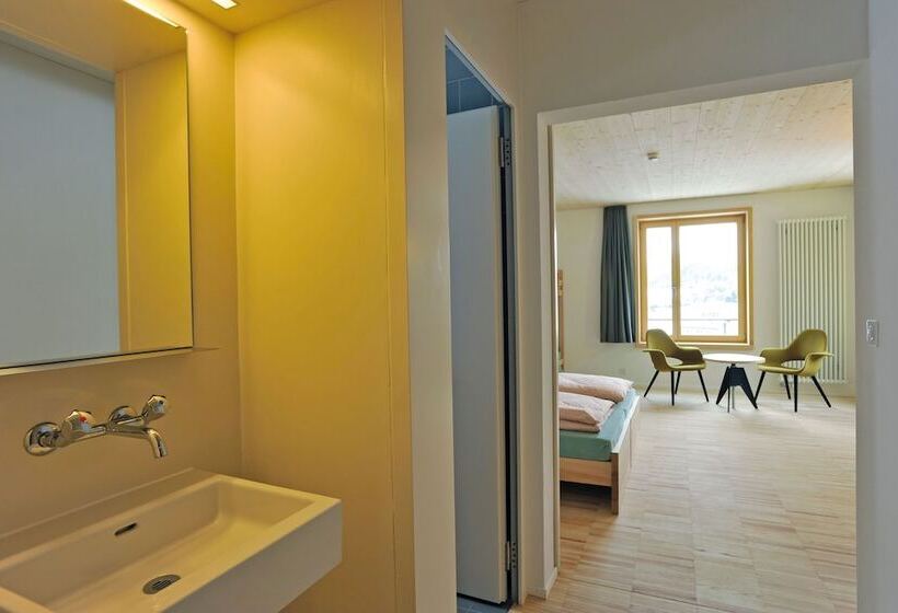 Номер Стандарт Четырехместный Совместный Санузел, St. Moritz Youth Hostel