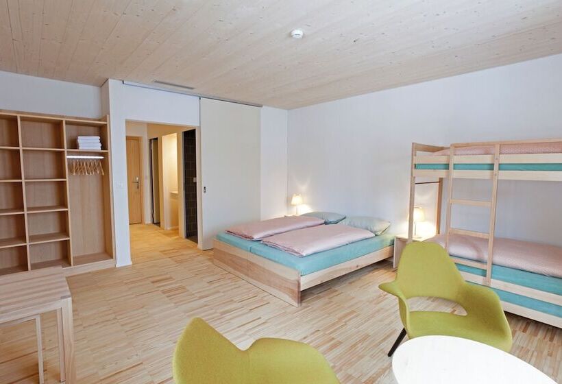 Четырехместный Номер Стандарт, St. Moritz Youth Hostel