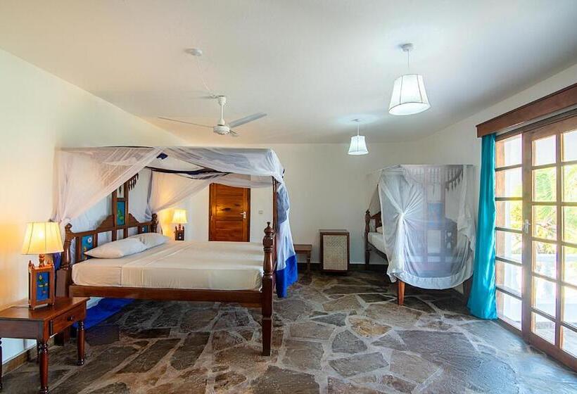 Triple Room Sea View, Jacaranda Beach Resort