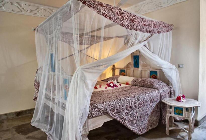 اتاق استاندارد چهارنفره با چشمانداز باغ, Jacaranda Beach Resort