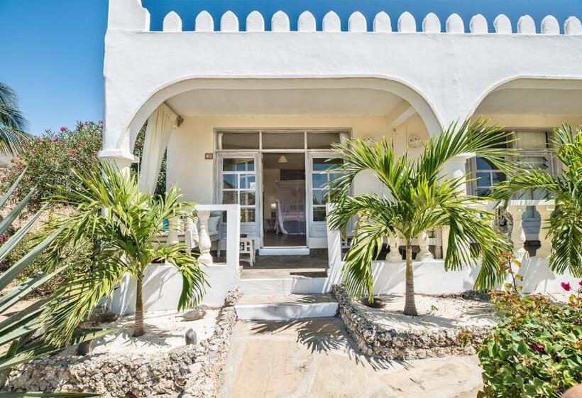 اتاق لوکس با چشمانداز دریا, Jacaranda Beach Resort