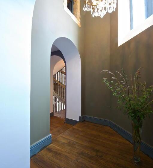 غرفة قياسية, Château De Baylac