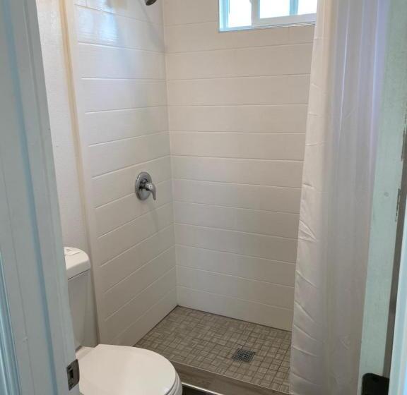 标准间, Regency Motel