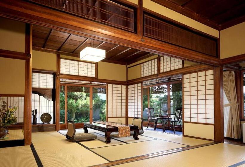 חדר סטנדרט לארבעה, Ryori Ryokan Tsurugata