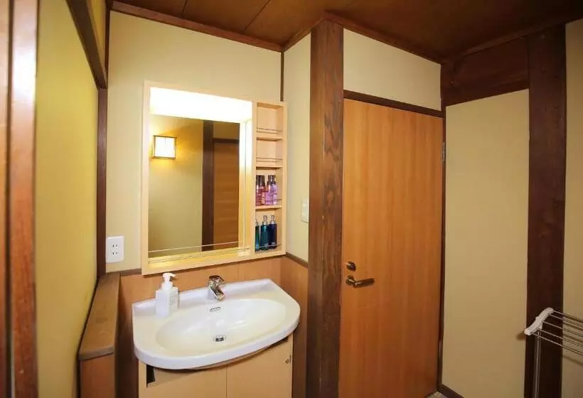 バス共有のスタンダードルーム, Ryori Ryokan Tsurugata