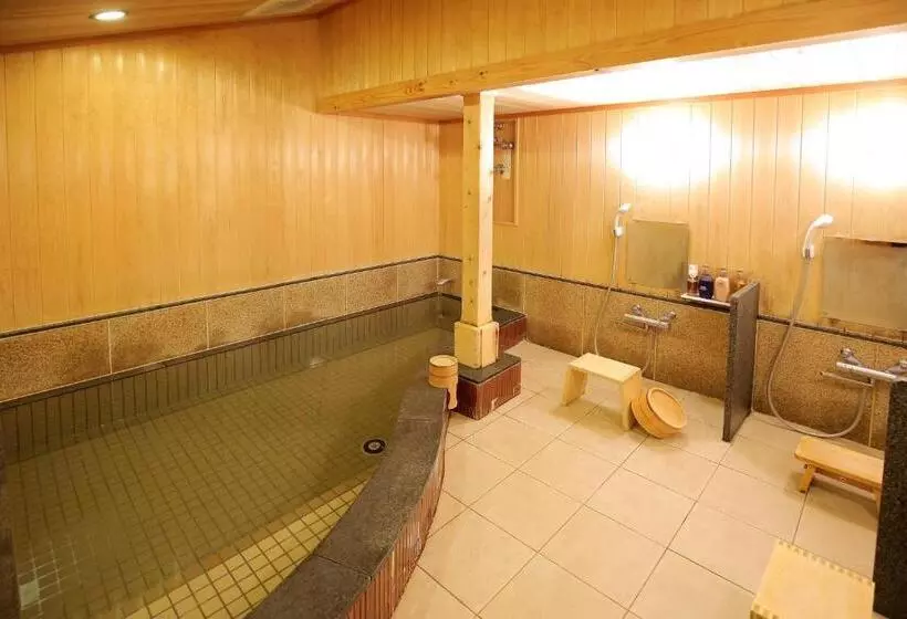 スタンダード４人部屋, Ryori Ryokan Tsurugata
