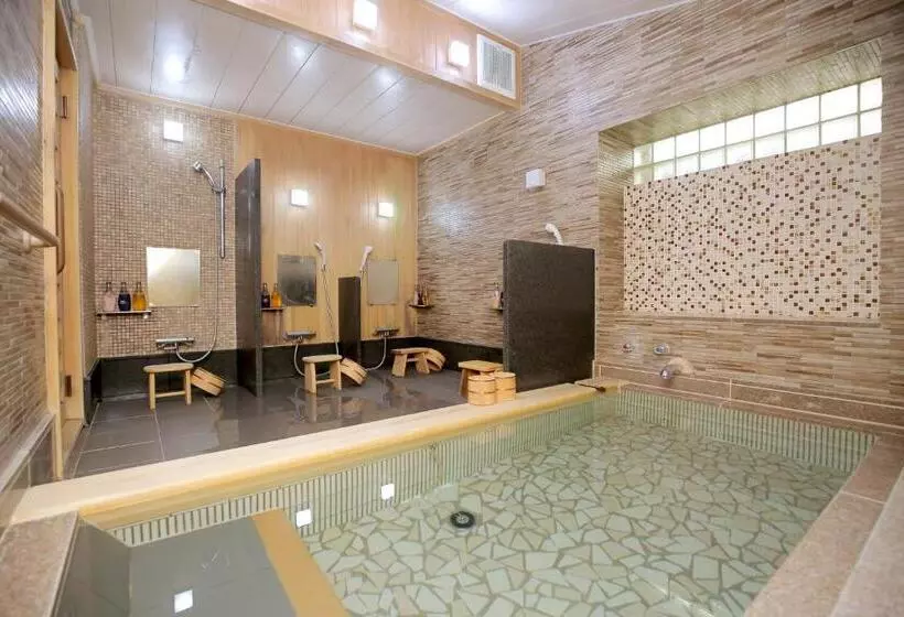 スタンダード４人部屋, Ryori Ryokan Tsurugata