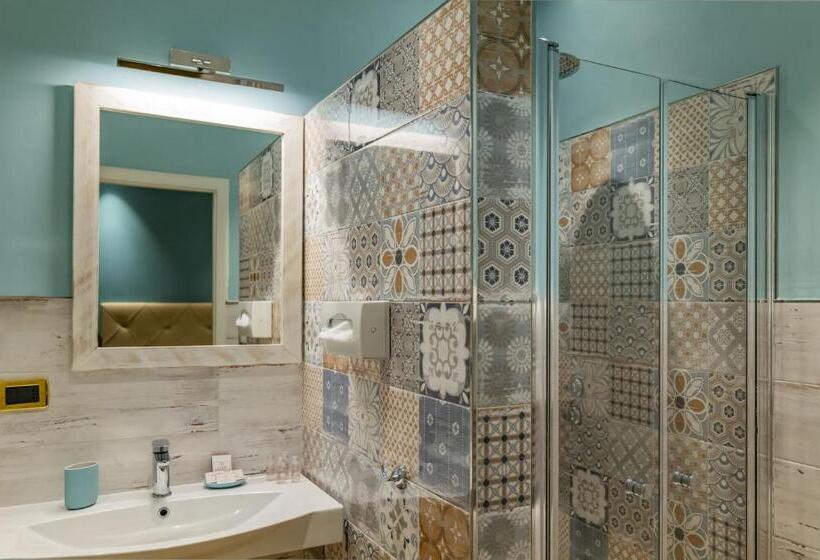 Семейный Номер, Settentrionale Esplanade