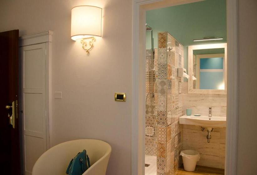 Семейный Номер, Settentrionale Esplanade