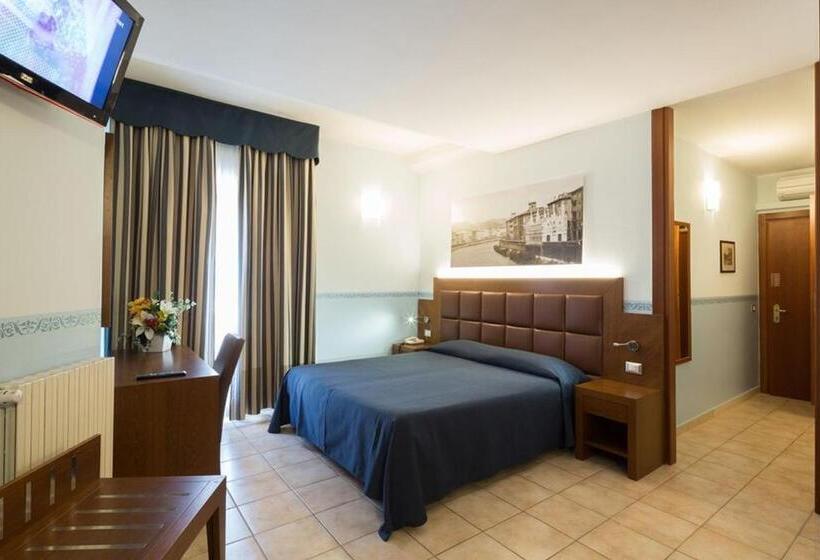 اتاق سوپریور, Terminus & Plaza