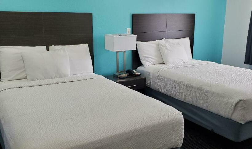 Номер Стандарт 2 Двуспальные Кровати, Travelodge By Wyndham Livonia Canton Novi Detroit Area