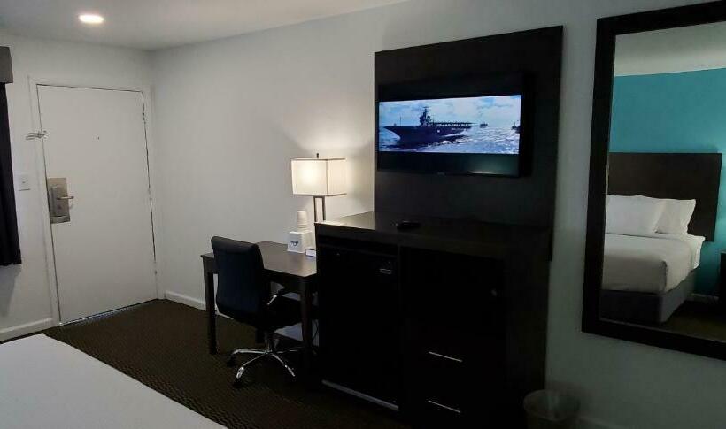 غرفه قياسيه سريرين مزدوجين, Travelodge By Wyndham Livonia Canton Novi Detroit Area