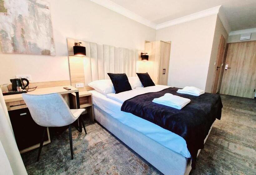 غرفة قياسية, Villa Cristal