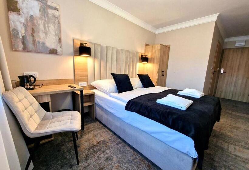 غرفة قياسية, Villa Cristal