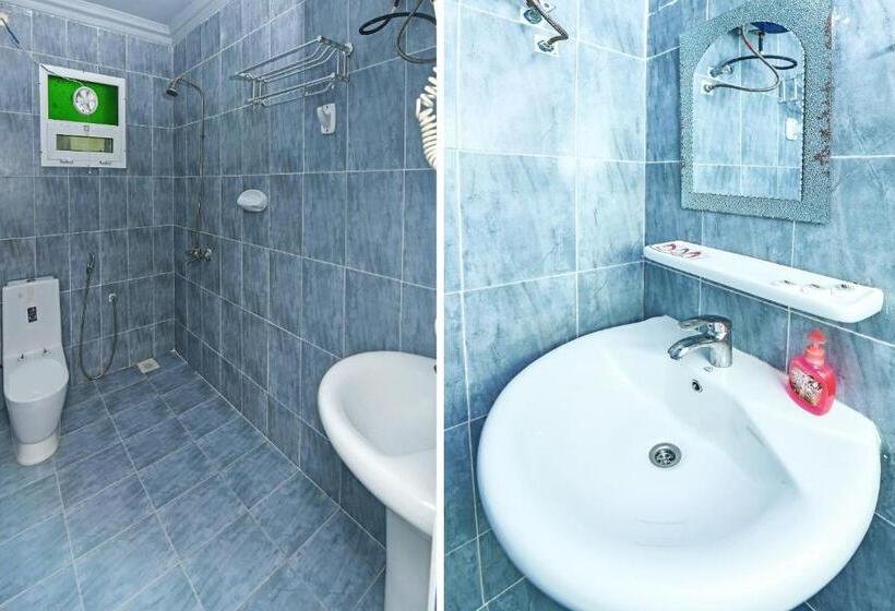 اتاق استاندارد سه نفره, Oyo 138 Gulf Sand Motel