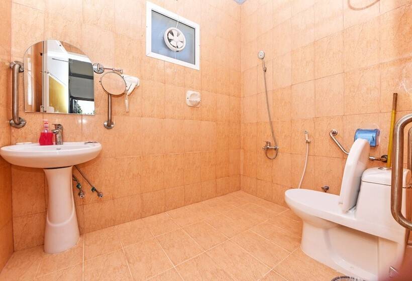 اتاق استاندارد سه نفره, Oyo 138 Gulf Sand Motel