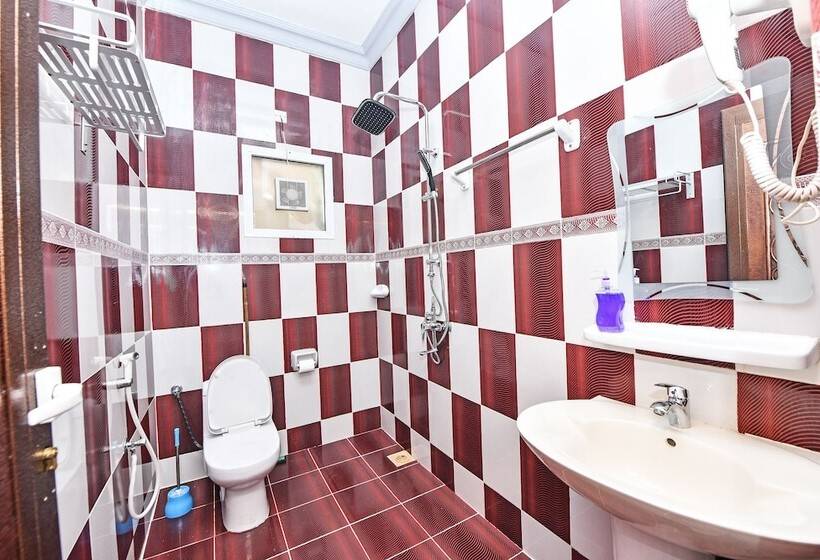 اتاق استاندارد سه نفره, Oyo 138 Gulf Sand Motel