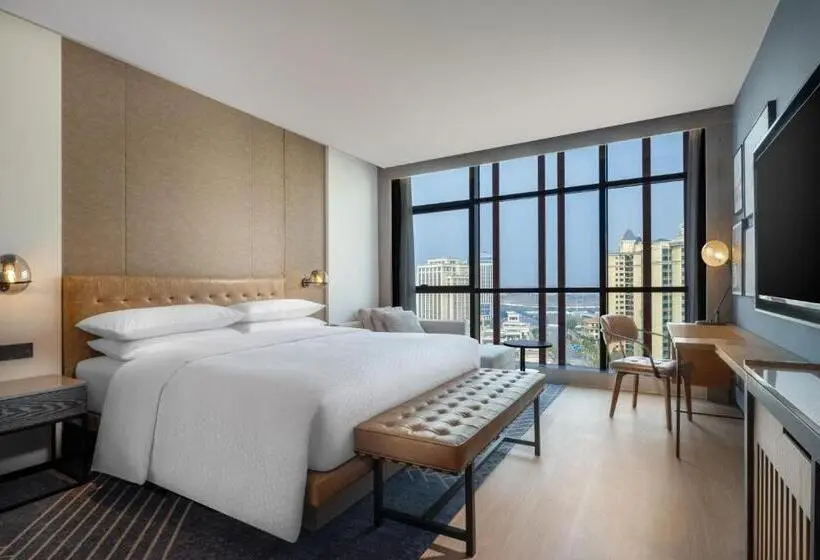 اتاق دلوکس با تخت کینگ و چشم‌انداز شهر, Four Points By Sheraton Chongqing, Yongchuan