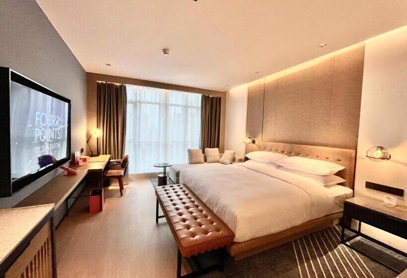 اتاق دلوکس با تخت کینگ و چشمانداز شهر, Four Points By Sheraton Chongqing, Yongchuan